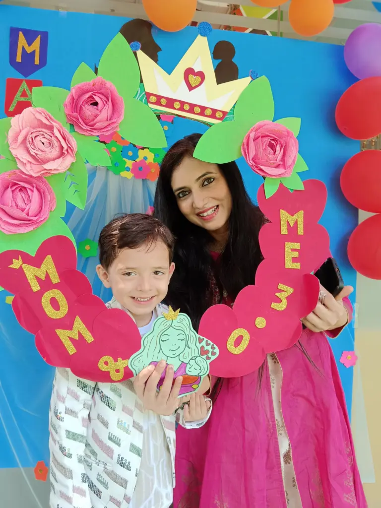 Preschool kids learning in classroom at best play school in Gurugram